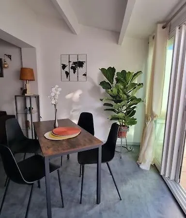 Loc Cap Phoebus, Atypique, Au Calme Dans La Pinede Holiday home
