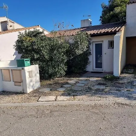 Loc Cap Phoebus, Atypique, Au Calme Dans La Pinede Holiday home *